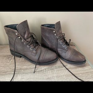 Thursday Leather Boots (“The Captain” in Tobacco) Size 9